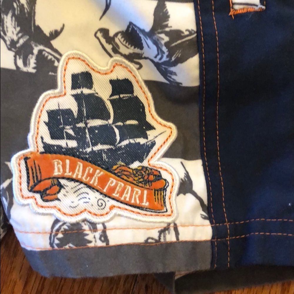 Trunks & rashguard - Picture 7 of 7